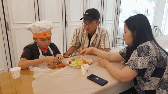 e137182bcee9ebd7597af56d896f2f6e_1531990750_053.gif